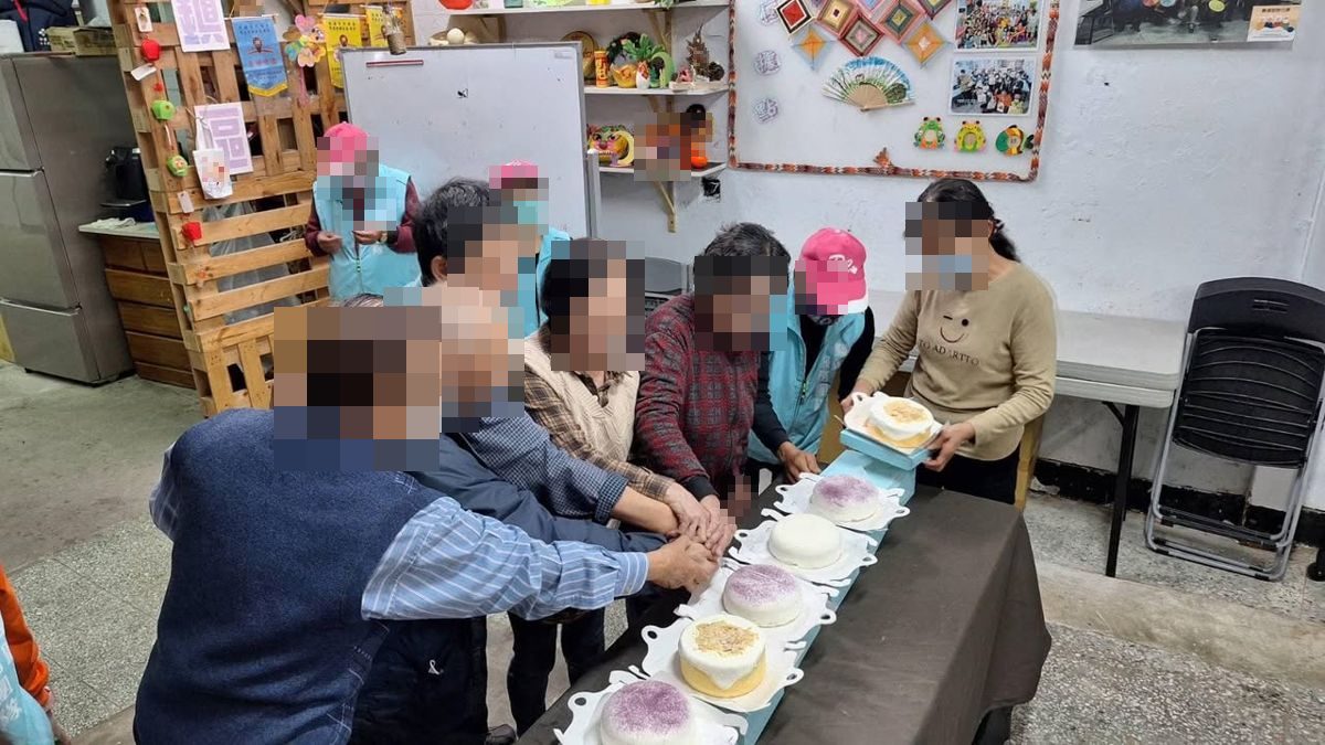 關懷據點：彩繪提袋與十二月慶生